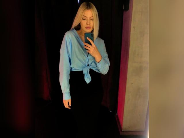 Adult chat with WildMiia: Travel