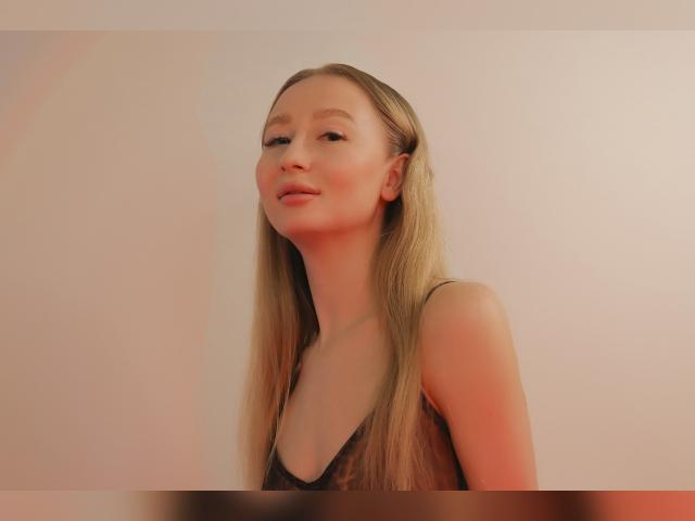 Adult webcam chat with VictoriaLight: Piercings & tattoos