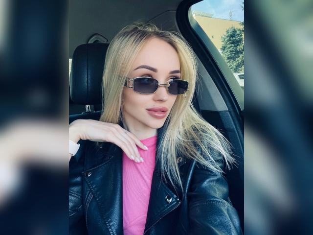 Welcome to cammodel profile for Julietta25