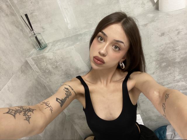 Why not cam2cam with RoxyLove: Fitness