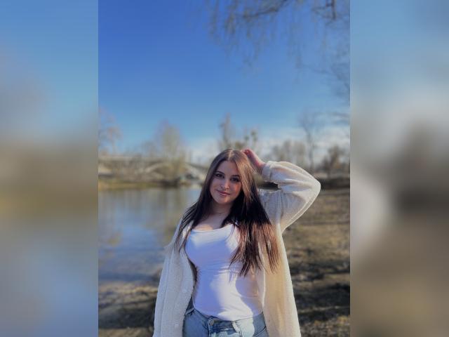 Adult chat with KatyMoly: Dancing