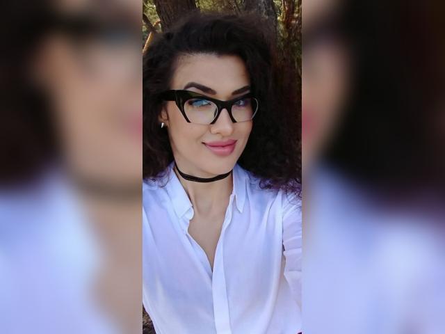 Welcome to cammodel profile for Darkmistress: Legs, feet & shoes