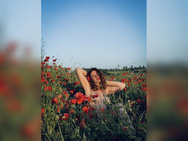 Welcome to cammodel profile for MaryLadyyy111: Freckles