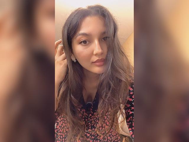Welcome to cammodel profile for ZarifaBev: Strip-tease
