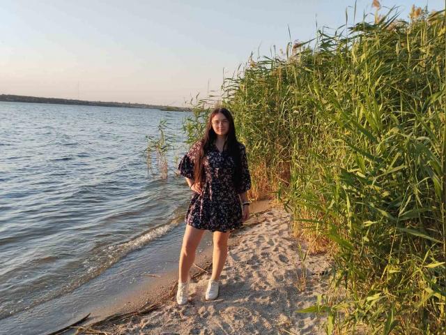 Connect with webcam model 00ValeriiCutie: Outfits
