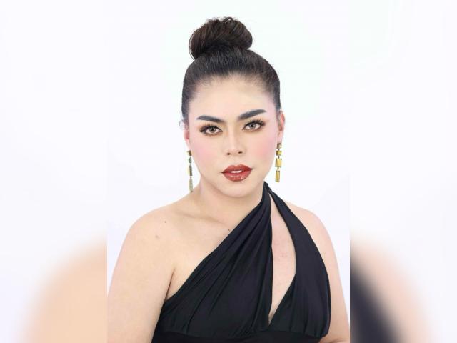Adult webcam chat with xSweetAZx: Lingerie & stockings