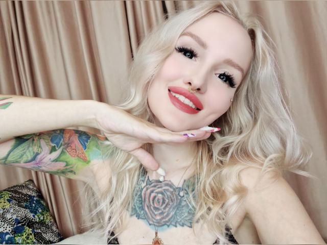 Welcome to cammodel profile for KateMonroe: Latex & rubber
