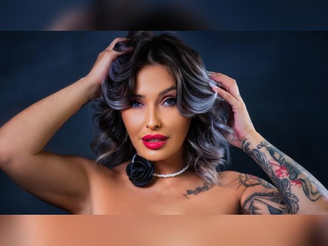 Adult chat with IssaSmith: Kissing
