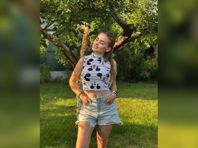 Connect with webcam model BeautifulSweet1