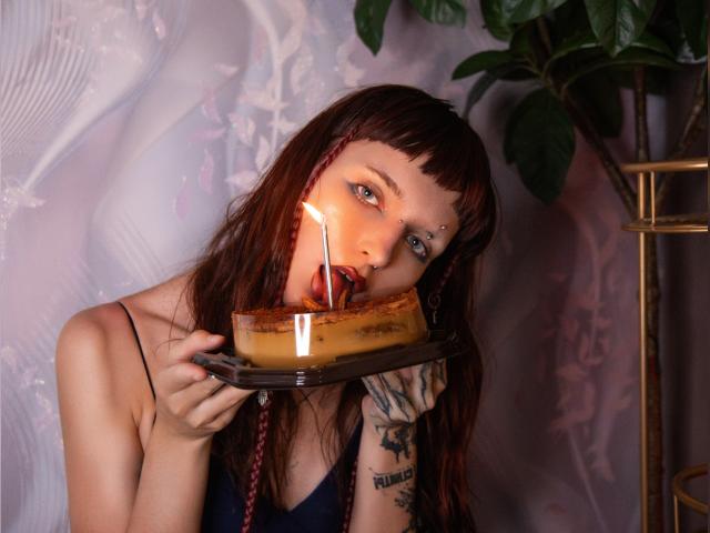 Welcome to cammodel profile for LindaJameson: Lingerie & stockings