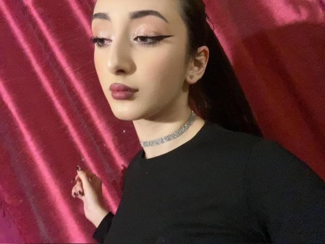 Welcome to cammodel profile for CindyR21: Outfits