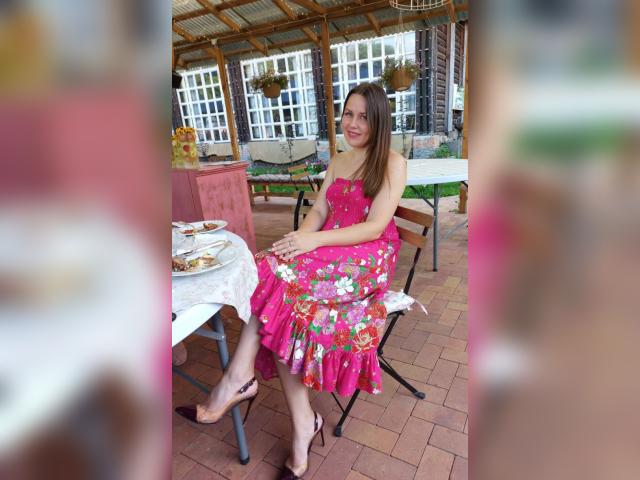 Welcome to cammodel profile for Monica330