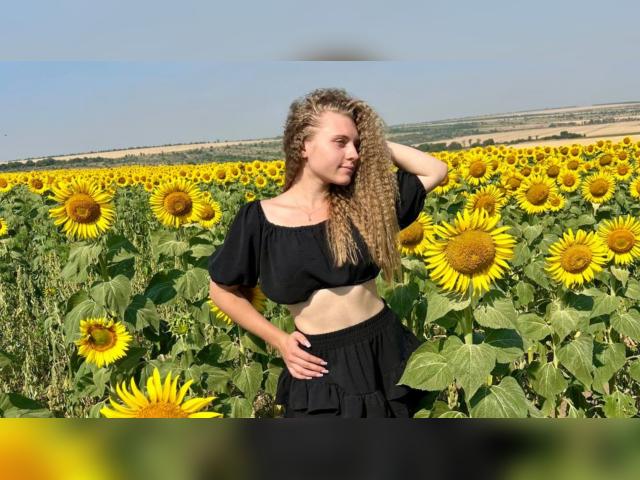 Welcome to cammodel profile for EmbroiderHeart: Outdoor Activities