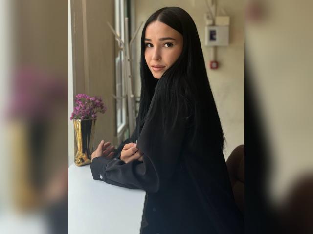 Connect with webcam model AmandaC89: Strip-tease