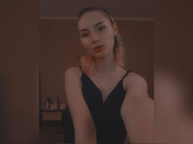 Adult chat with KikiGrey: Fitness