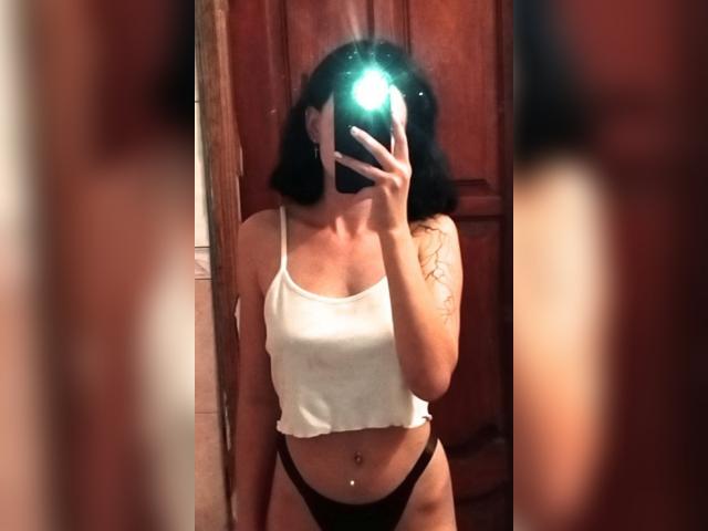 Welcome to cammodel profile for LunaPebble