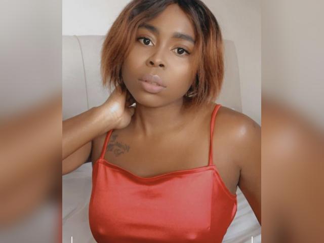 Welcome to cammodel profile for Alexa21: Nails