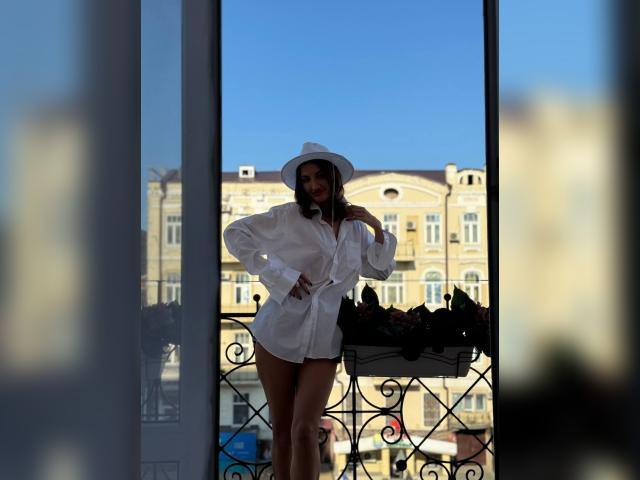 Why not cam2cam with SilkenMuse: Leather
