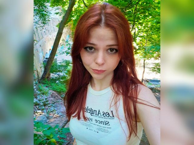 Explore your dreams with webcam model FoxyMieaw: Art