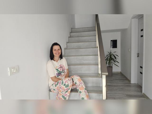 Welcome to cammodel profile for NicoleRivas: Dancing