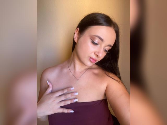 Adult webcam chat with kristina555: Nails