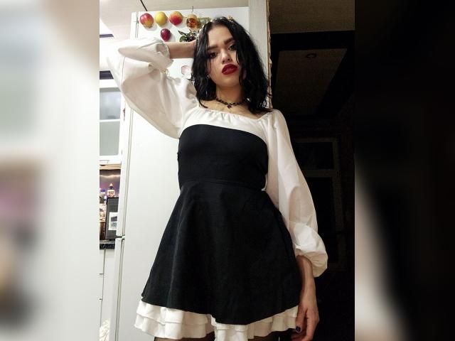 Adult chat with BettyF21: Outfits