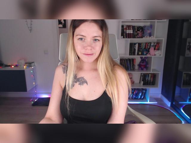 Adult chat with EmmaBryan: Leather