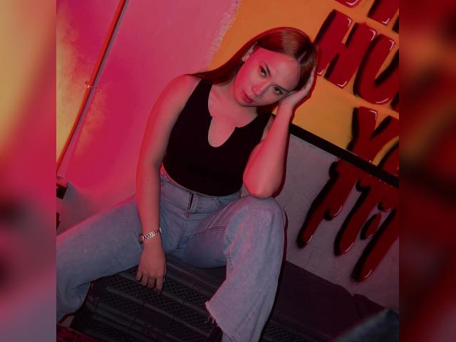 Why not cam2cam with RedCampbell: Legs, feet & shoes