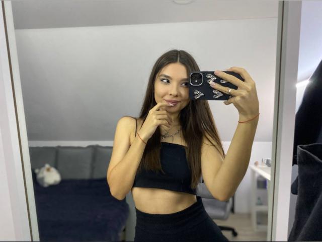 Why not cam2cam with luuna69