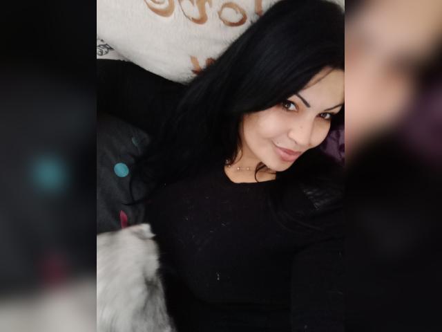 Start video chat with SexyRose777: Outfits