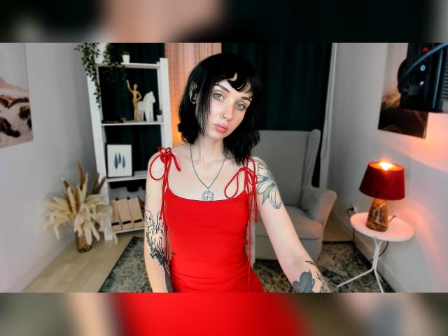 Welcome to cammodel profile for HollyVex: Latex & rubber