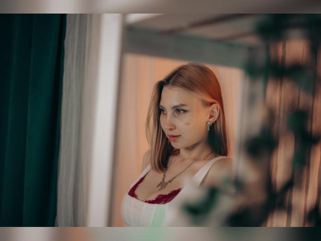 Why not cam2cam with NicoleMoonlight: Nails