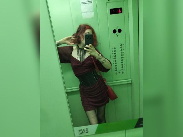 Welcome to cammodel profile for NoellePaws: Lingerie & stockings