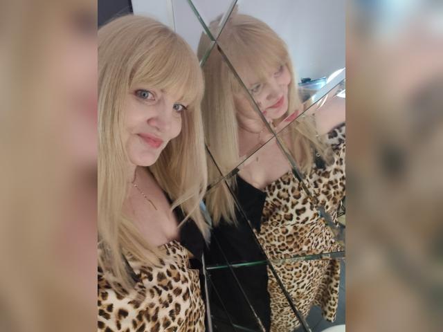 Welcome to cammodel profile for NicoleKind: Lingerie & stockings