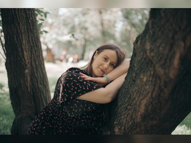 Connect with webcam model ViLattea: Nipple play