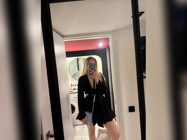 Welcome to cammodel profile for Pinkpanther: Dancing