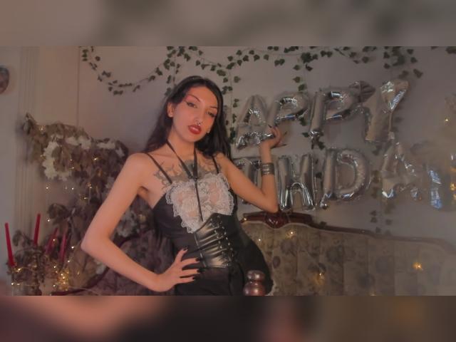 Welcome to cammodel profile for DarkSpace: Leather