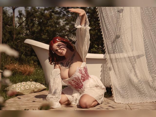 Welcome to cammodel profile for MelanieS: Lingerie & stockings
