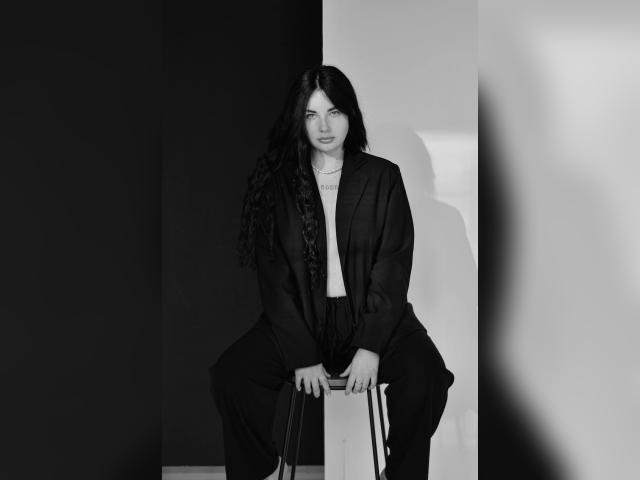 Welcome to cammodel profile for lizaluk: Legs, feet & shoes