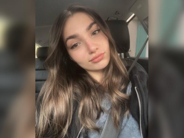 Welcome to cammodel profile for SoftDream: Smoking