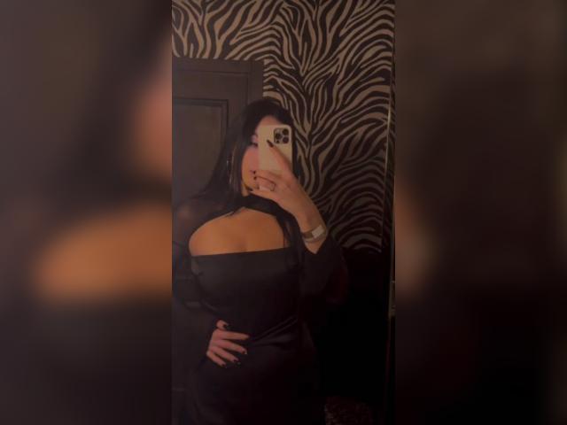 Connect with webcam model BabyPeach
