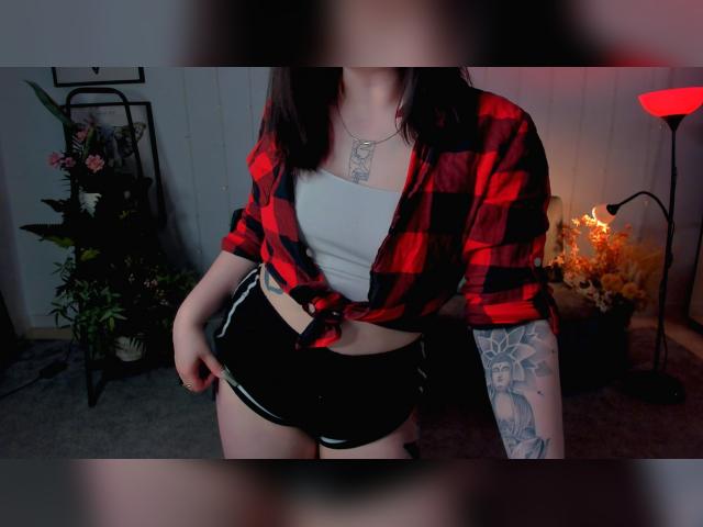 Welcome to cammodel profile for lunaali: Legs, feet & shoes
