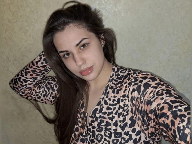 Adult chat with Anietta: Travel