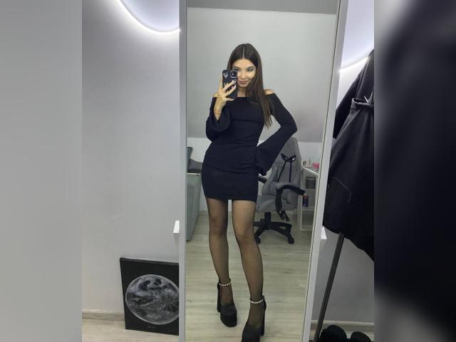 Why not cam2cam with luuna69