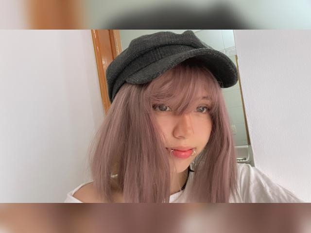 Why not cam2cam with SweetAngeluwu: Outfits