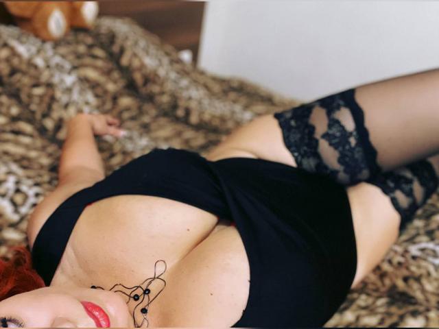 Adult chat with HotHelium: Outfits