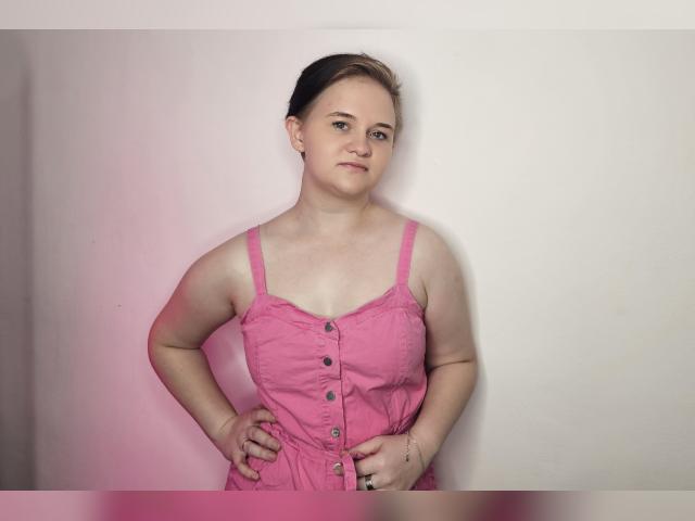 Adult chat with Irissa: Legs, feet & shoes