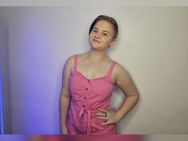 Welcome to cammodel profile for Irissa: Latex & rubber