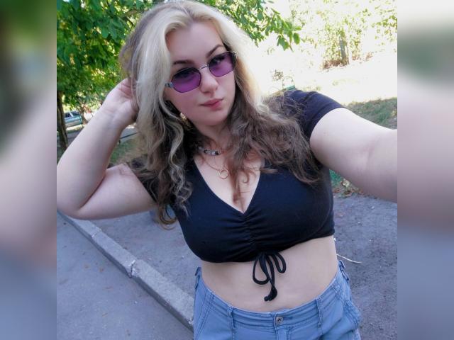 Welcome to cammodel profile for AlSunset22: Art