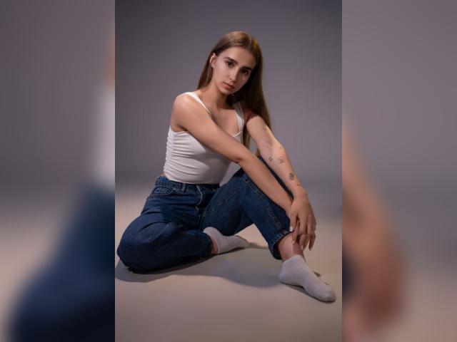 Welcome to cammodel profile for YourSweetCat: Smoking
